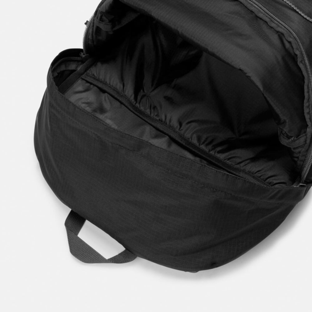 ハイキング パフォーマンス 22L バックパック 2